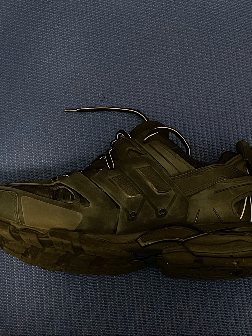 Balenciaga Black Men's Track Sneakers with Reflective Laces - Picture 9 of 9